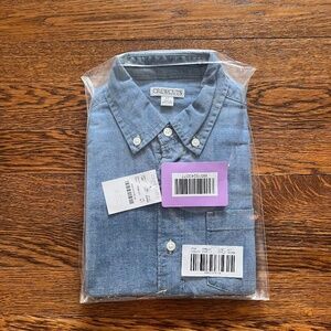 J.Crew Kids Button-Down Chambray Shirt (Size 6-7), New with Tags, Never Worn